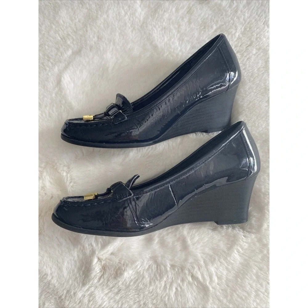 Lauren‎ Ralph Lauren Navy Patent Leather Wedge Loafer Pumps Gold Hardware 6B